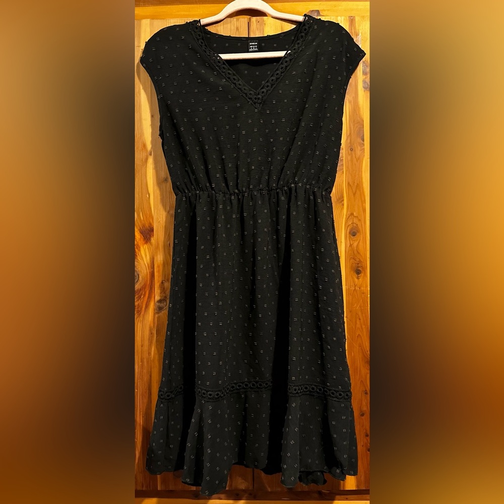 SHEIN Black V-Neck Midi Sundress